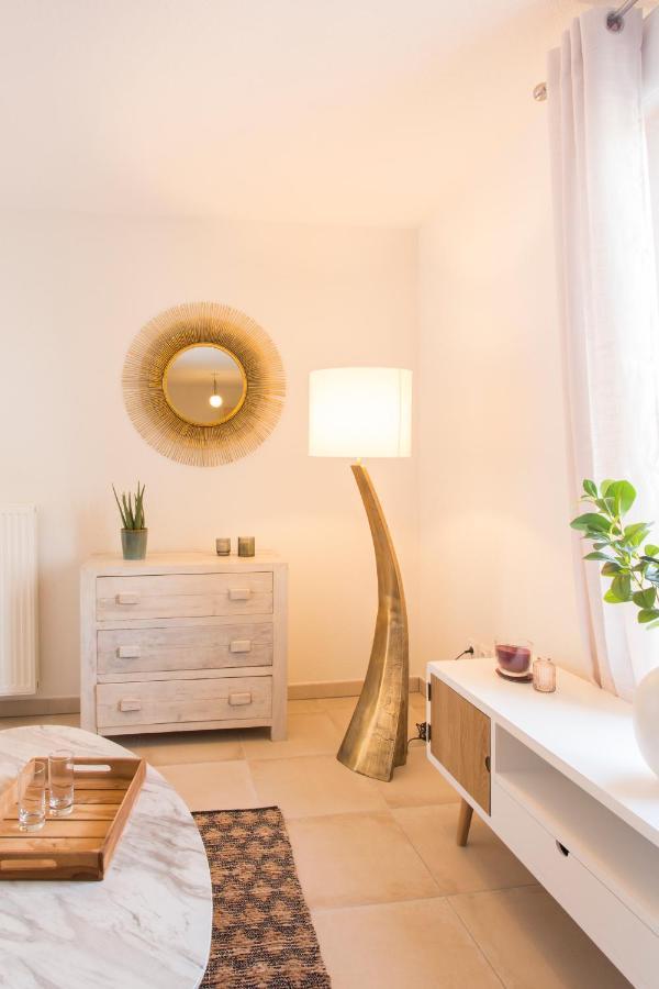 Zenao Appart'Hotels Villeneuve-Les-Avignon Exterior photo